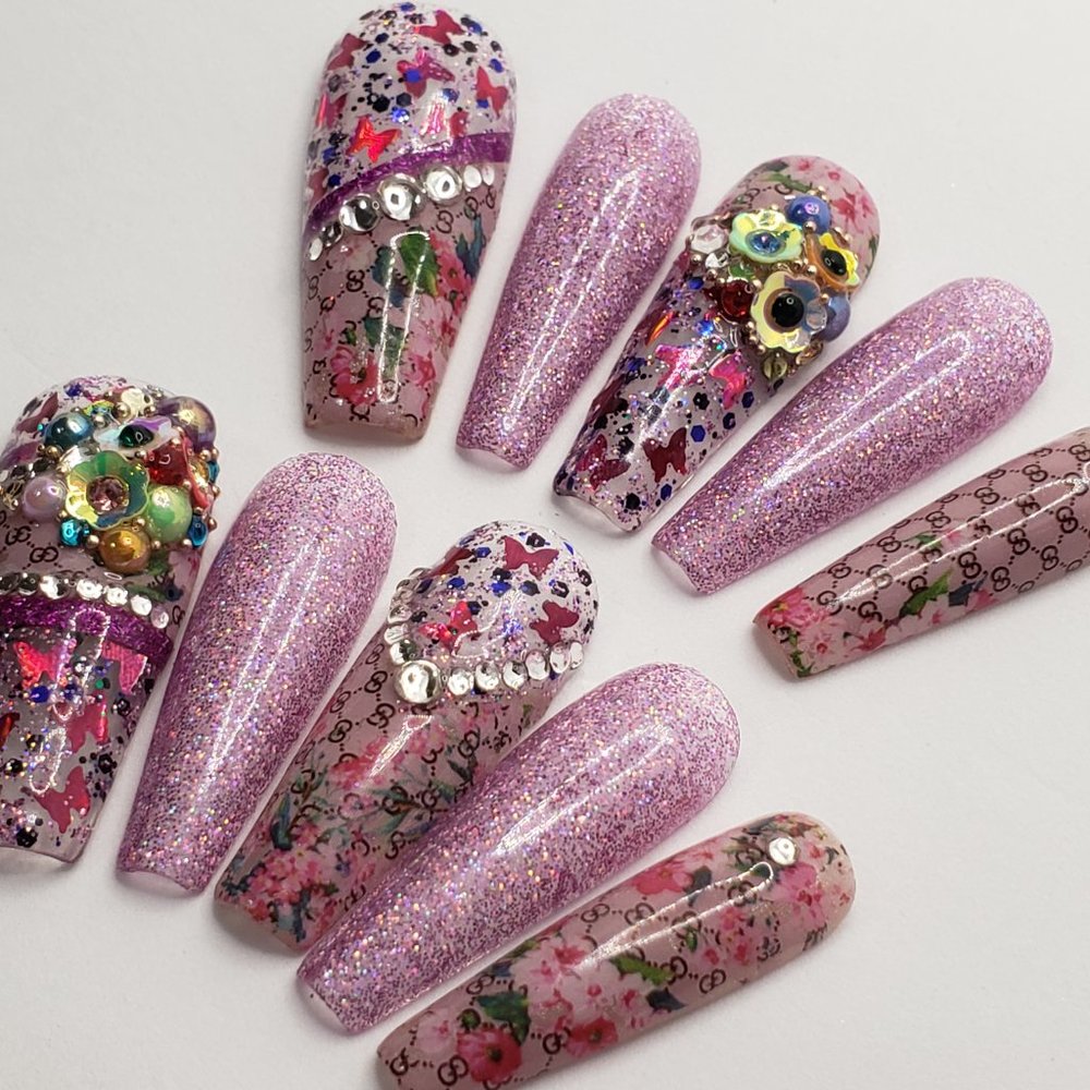 Press On Nails - Picture 2 of 6